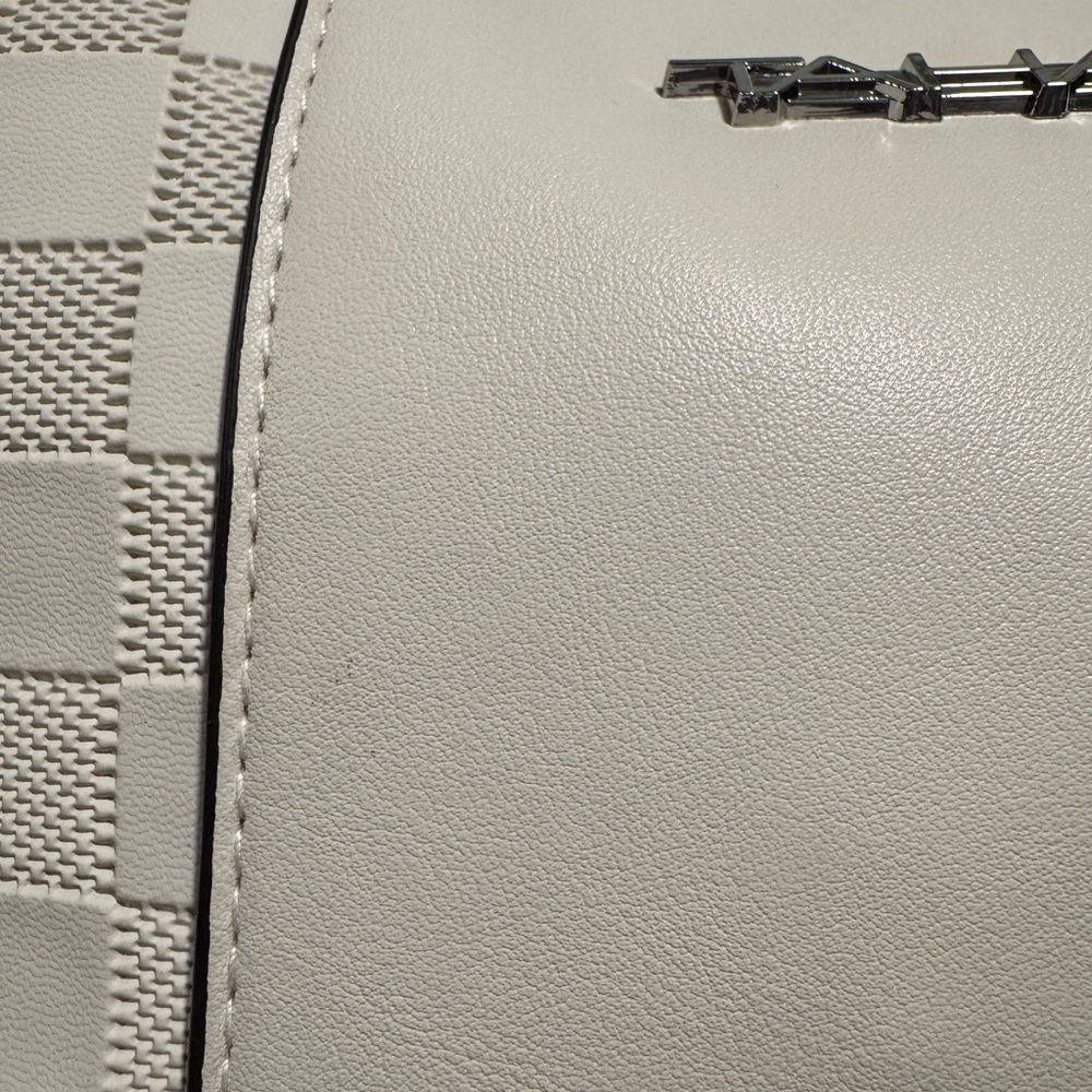 Tahari Cream Shoulder Bag - Picture 12 of 16